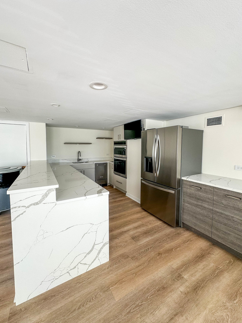 1660 N LaSalle Drive Unit: 710