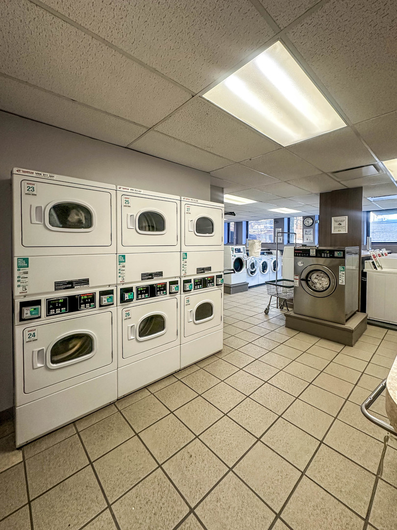 1660 N LaSalle Drive Unit: 710