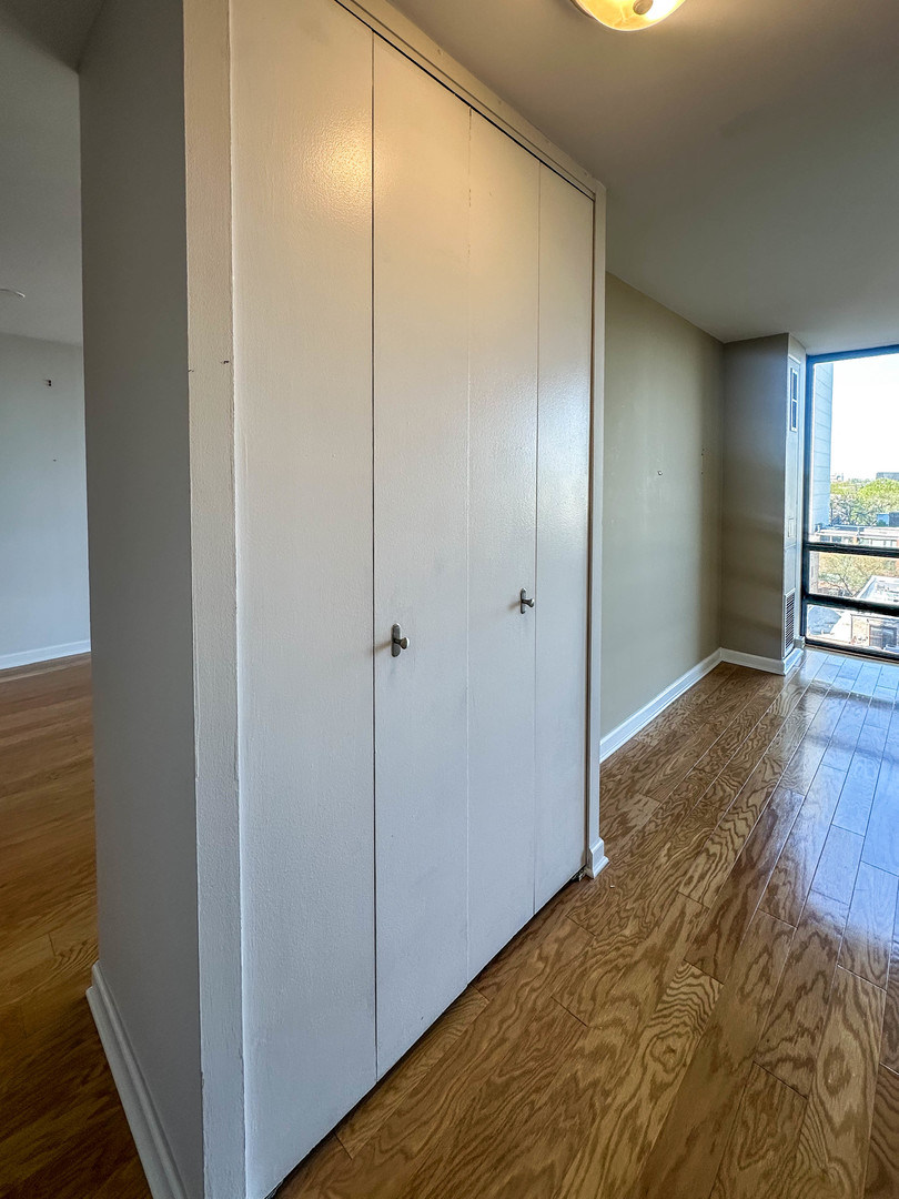 1660 N LaSalle Drive Unit: 710