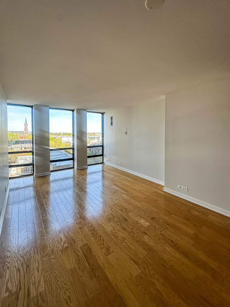 1660 N LaSalle Drive Unit: 710