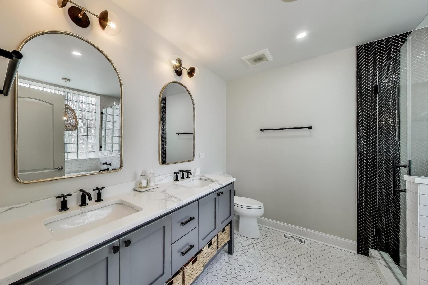 3506 N Southport Avenue Unit: 1N