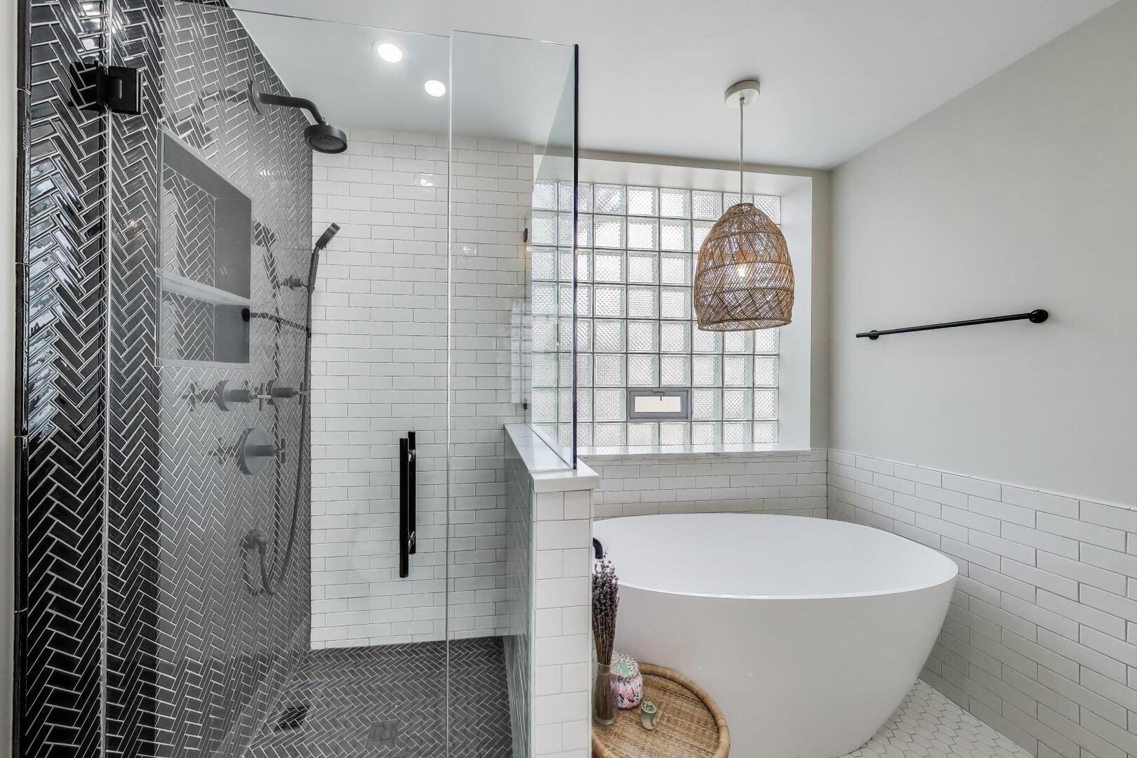 3506 N Southport Avenue Unit: 1N