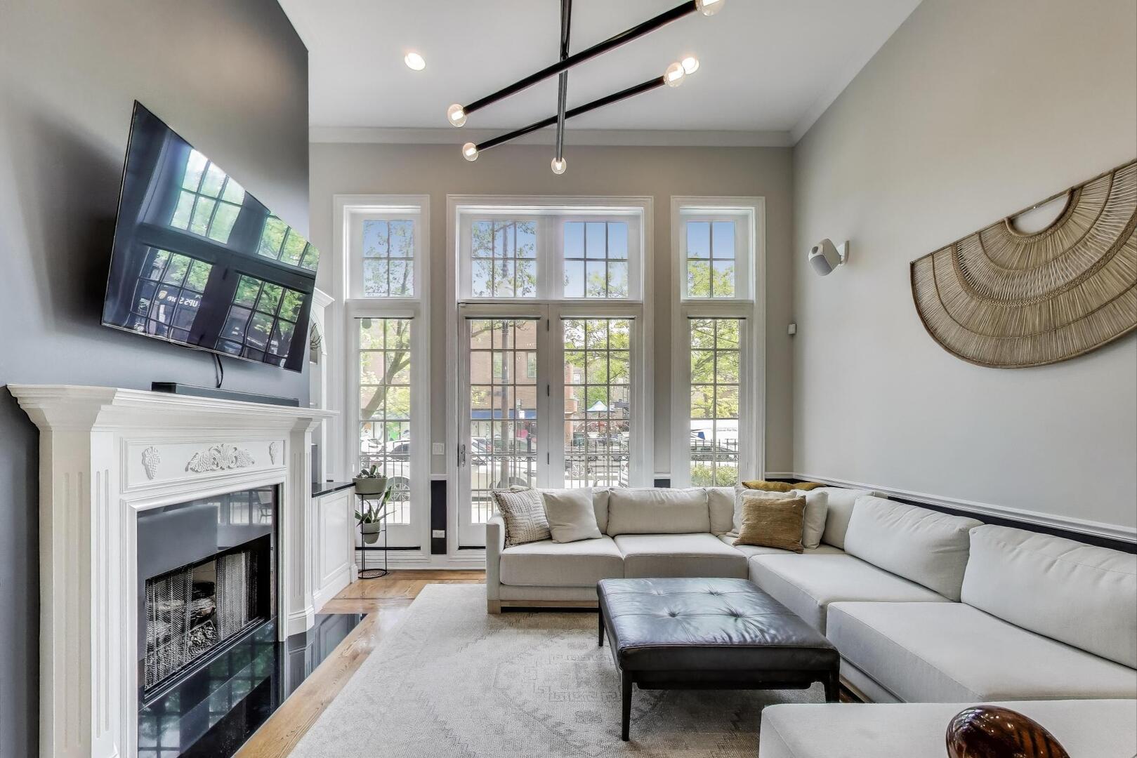 3506 N Southport Avenue Unit: 1N