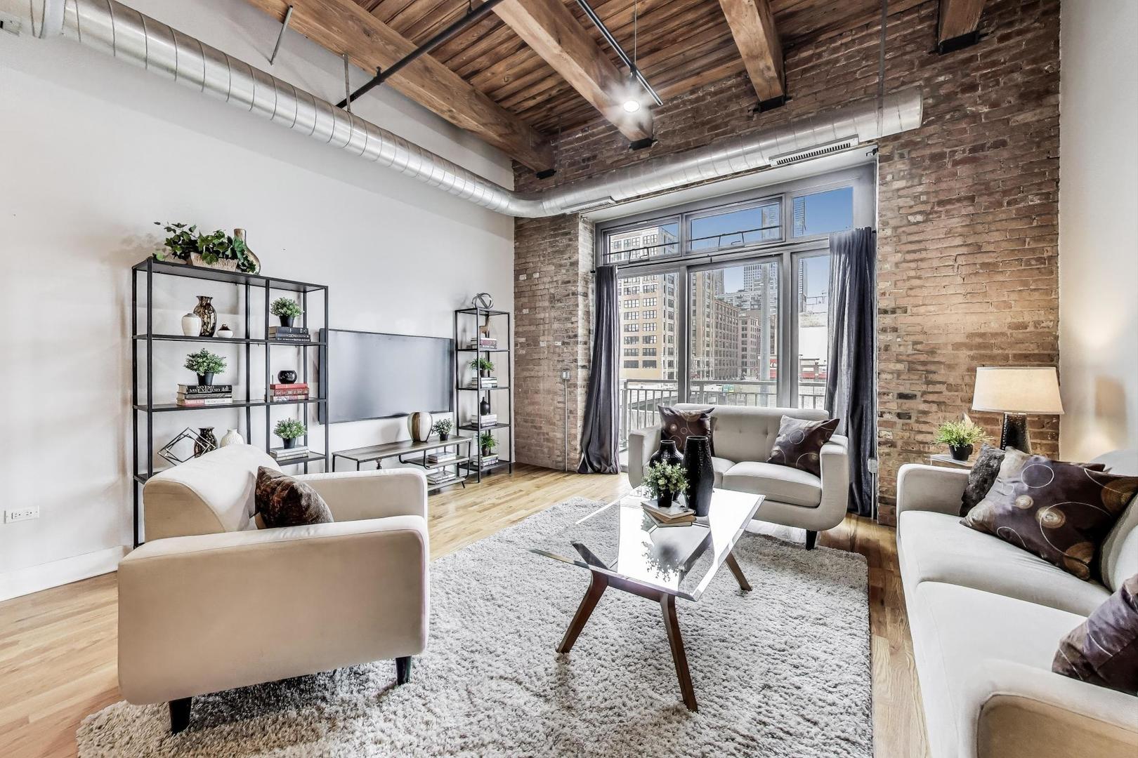 770 W Gladys Avenue Unit: 204