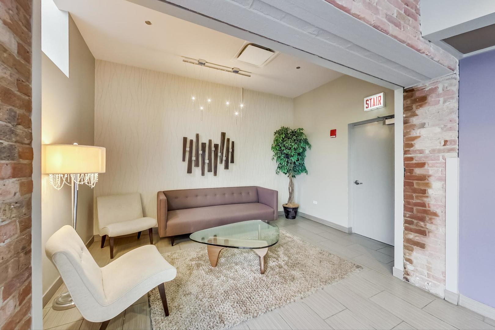 770 W Gladys Avenue Unit: 204