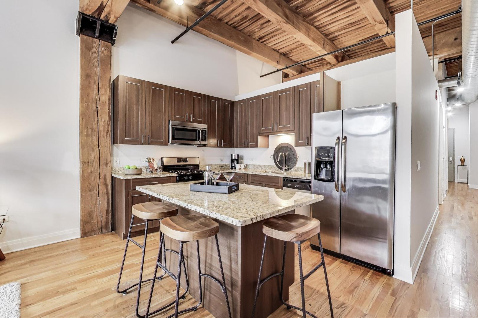 770 W Gladys Avenue Unit: 204