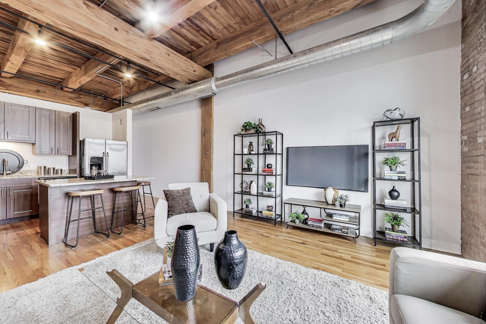 770 W Gladys Avenue Unit: 204