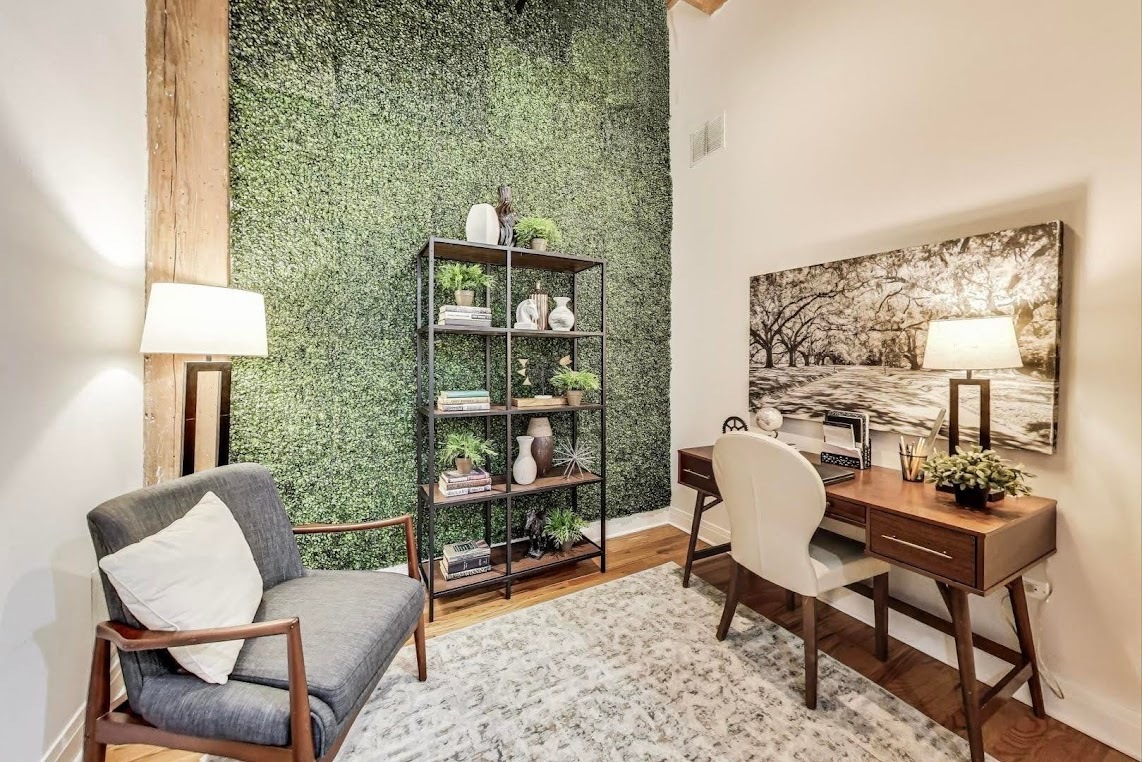 770 W Gladys Avenue Unit: 204