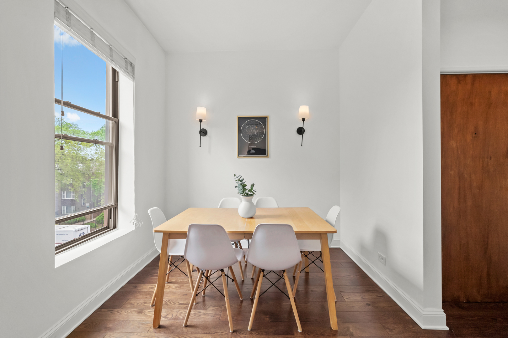 3055 N Seminary Avenue Unit: 3S