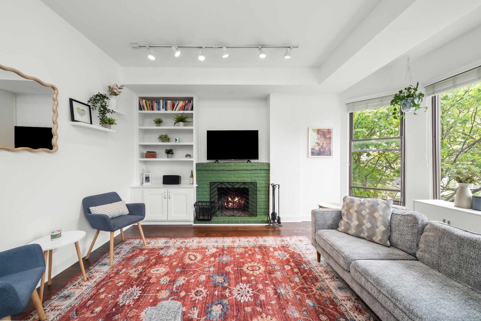 3055 N Seminary Avenue Unit: 3S