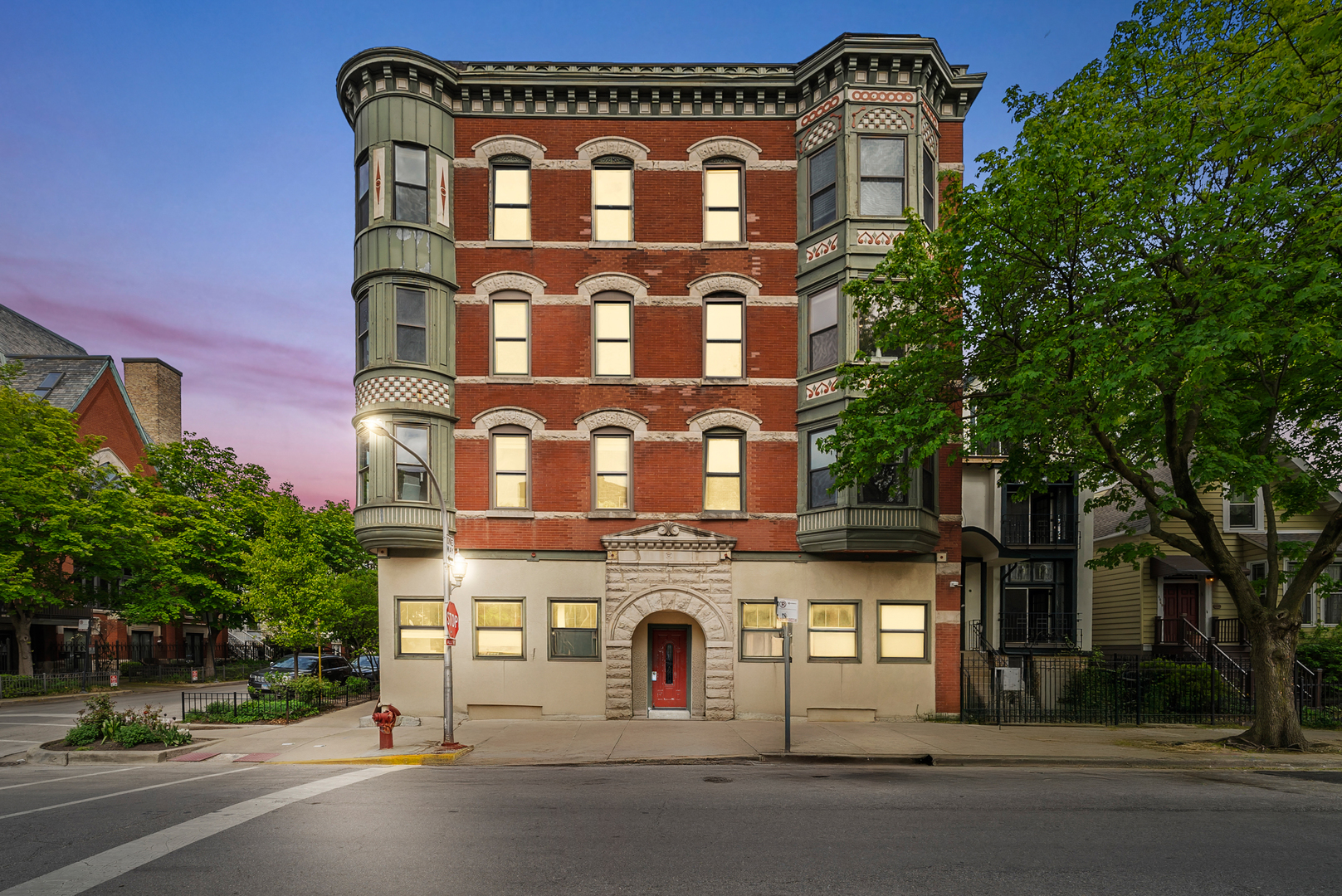 3055 N Seminary Avenue Unit: 3S