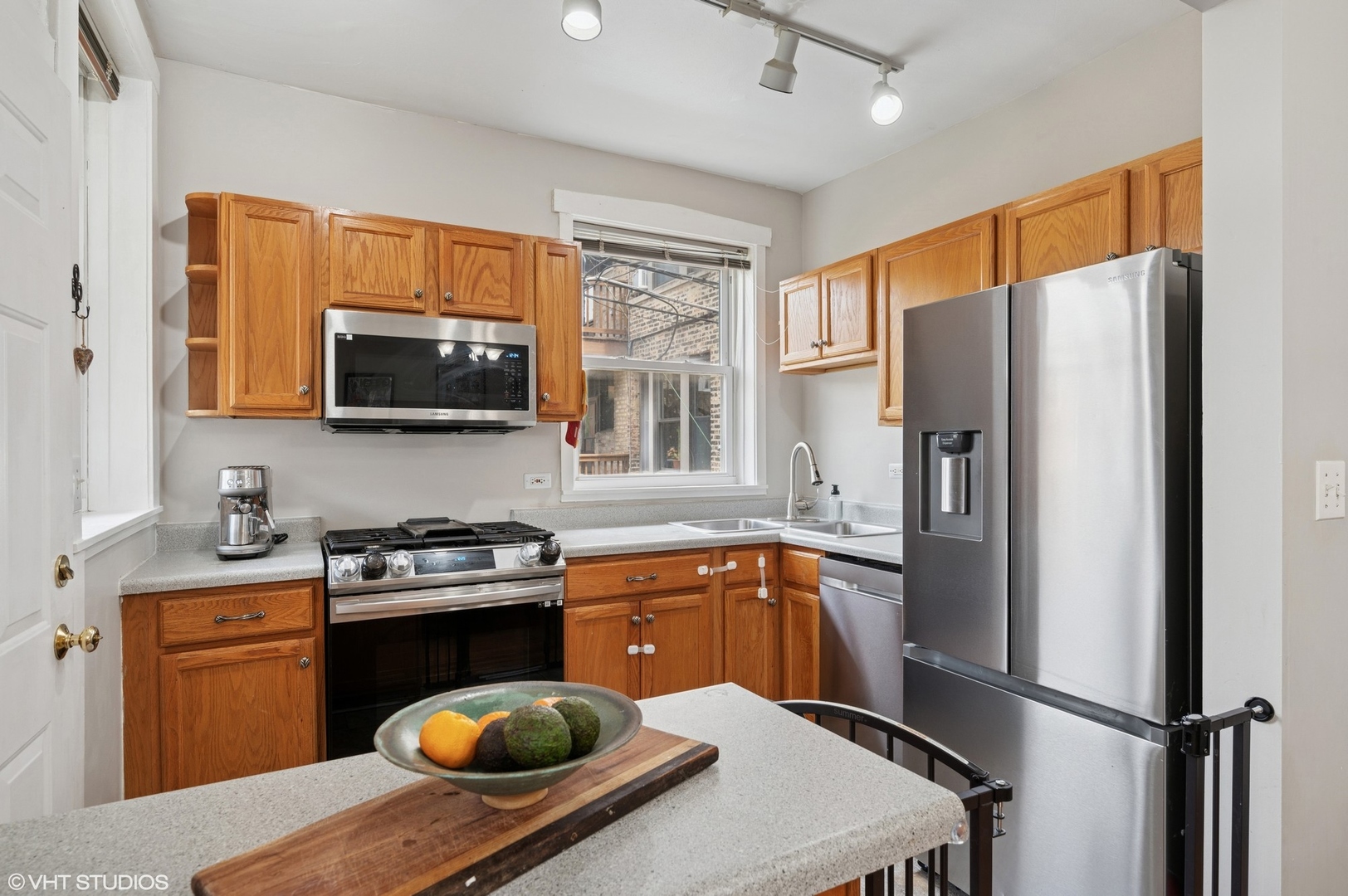 5010 N Glenwood Avenue Unit: 1