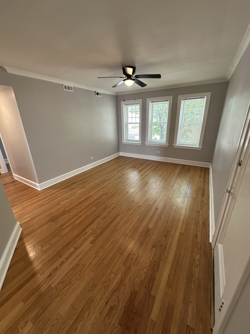 5745 W Wellington Avenue Unit: 2