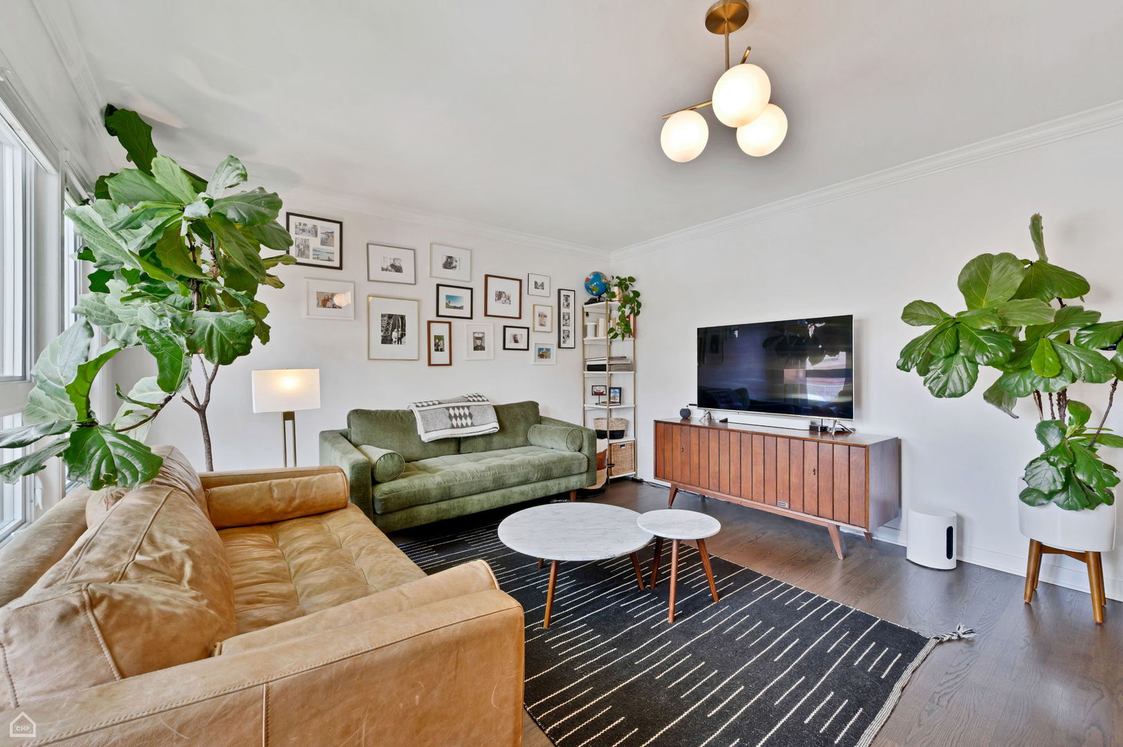 3753 N Francisco Avenue