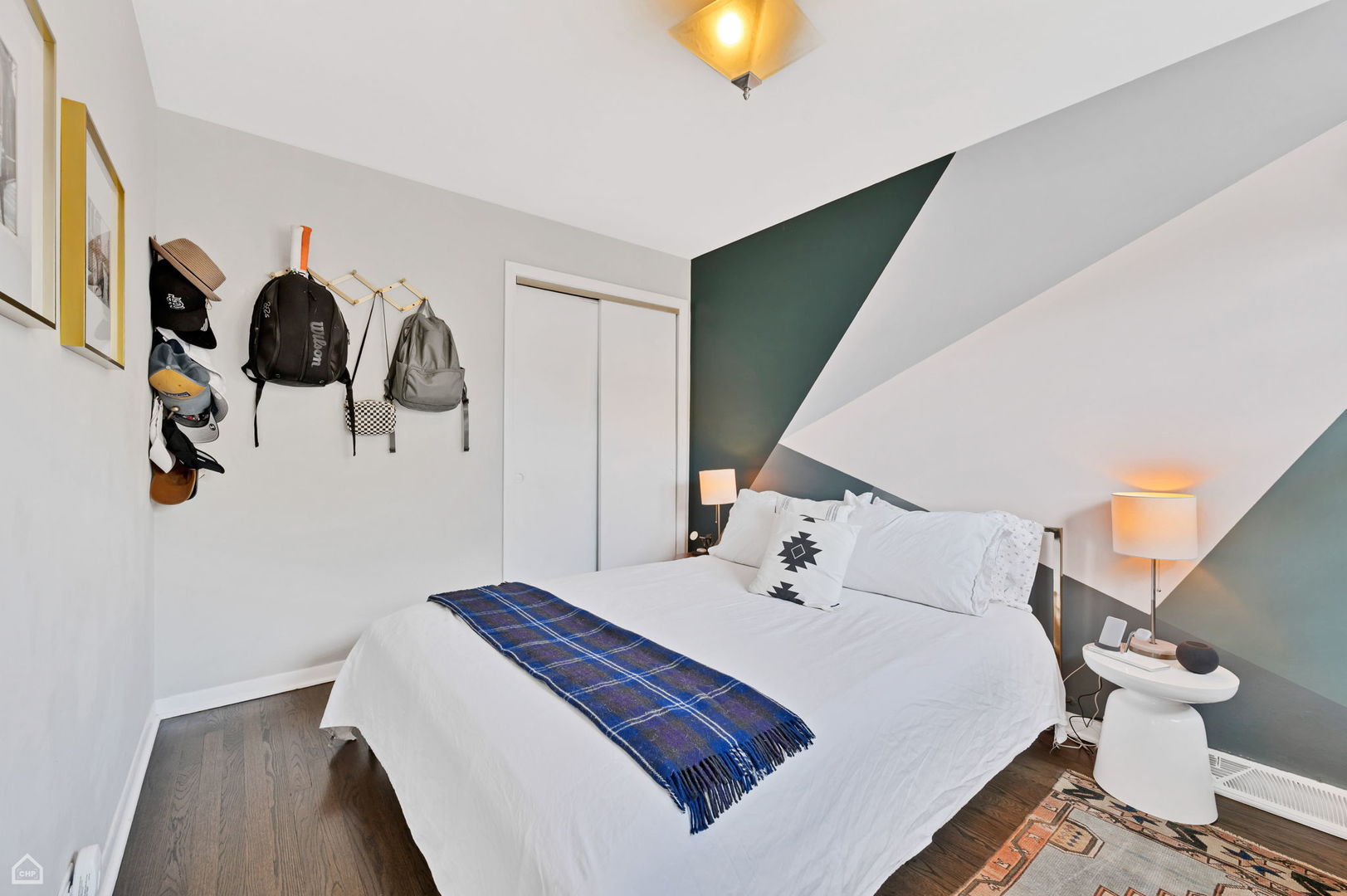 3753 N Francisco Avenue