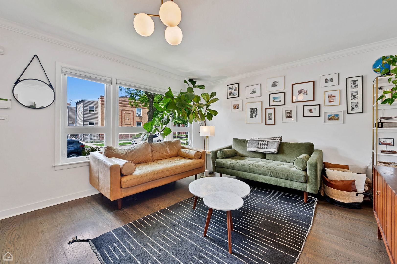 3753 N Francisco Avenue