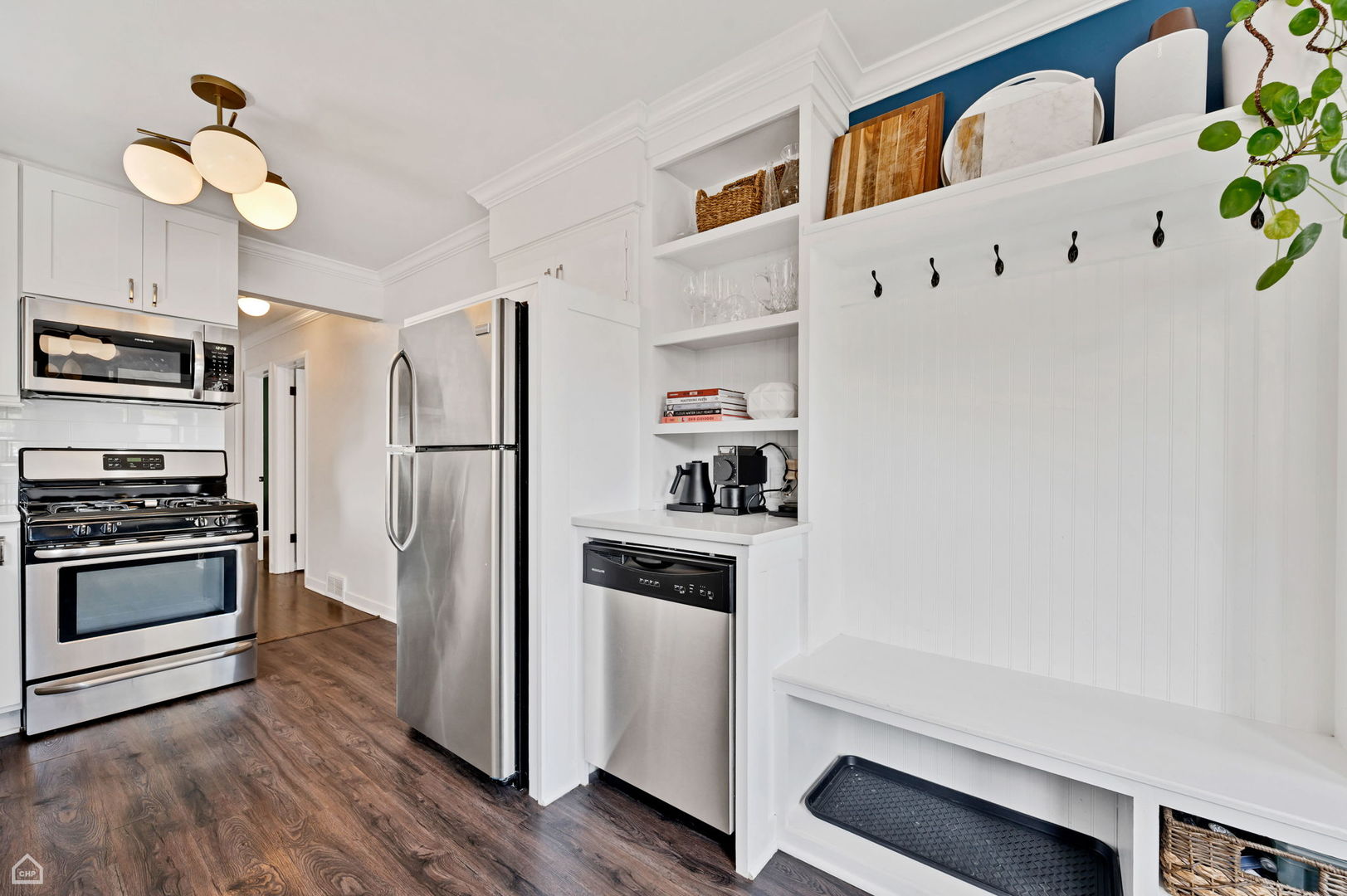 3753 N Francisco Avenue