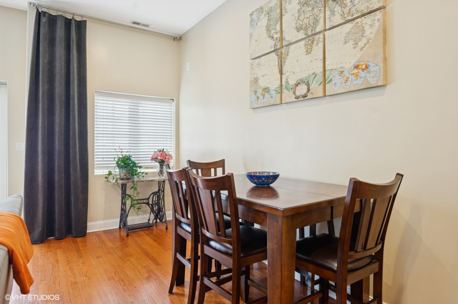 3709 N Elston Avenue Unit: 2