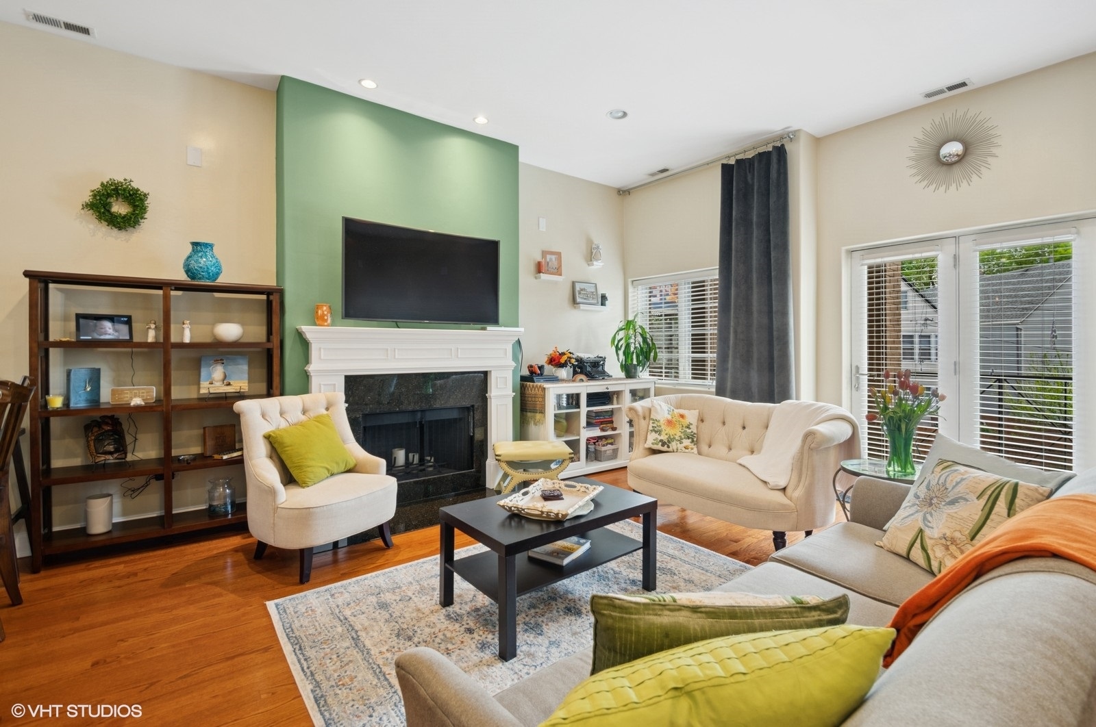 3709 N Elston Avenue Unit: 2