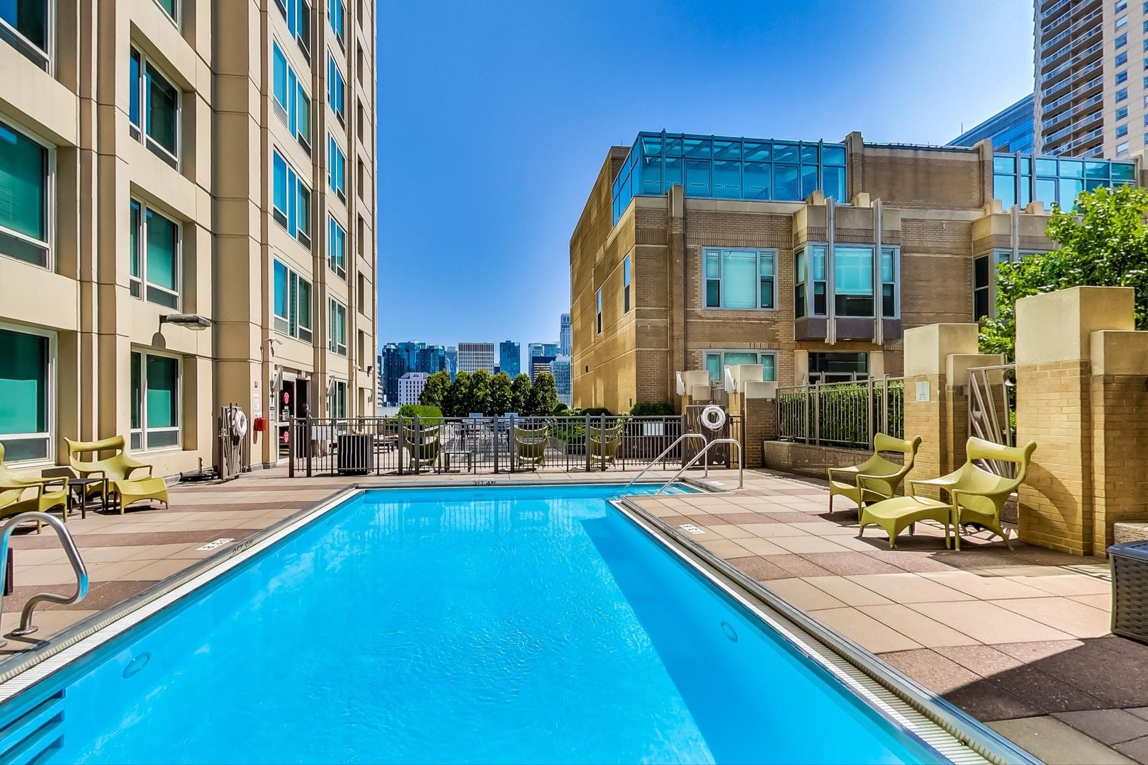 33 W Ontario Street Unit: 25H