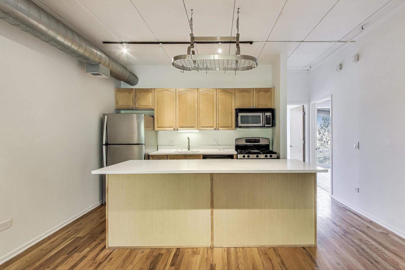 1430 S Michigan Avenue Unit: 311