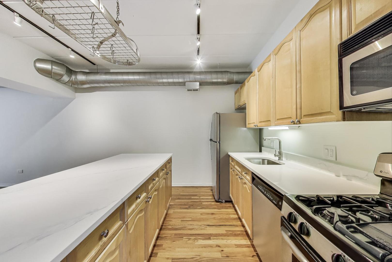 1430 S Michigan Avenue Unit: 311