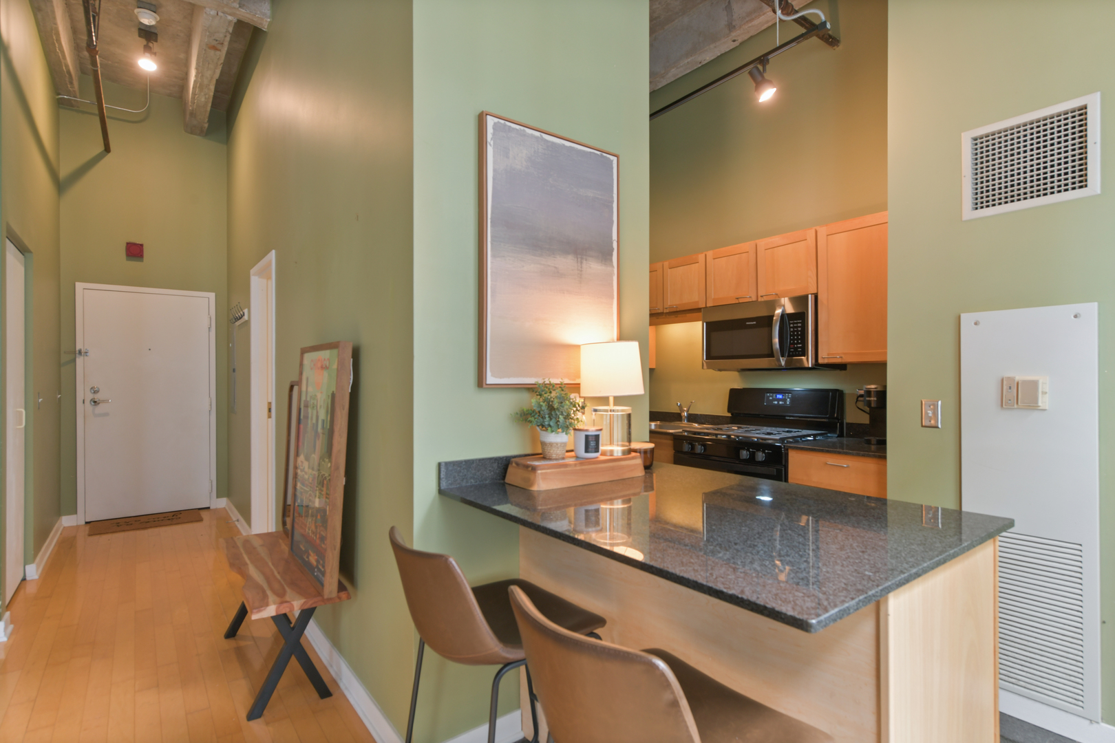 20 N State Street Unit: 805