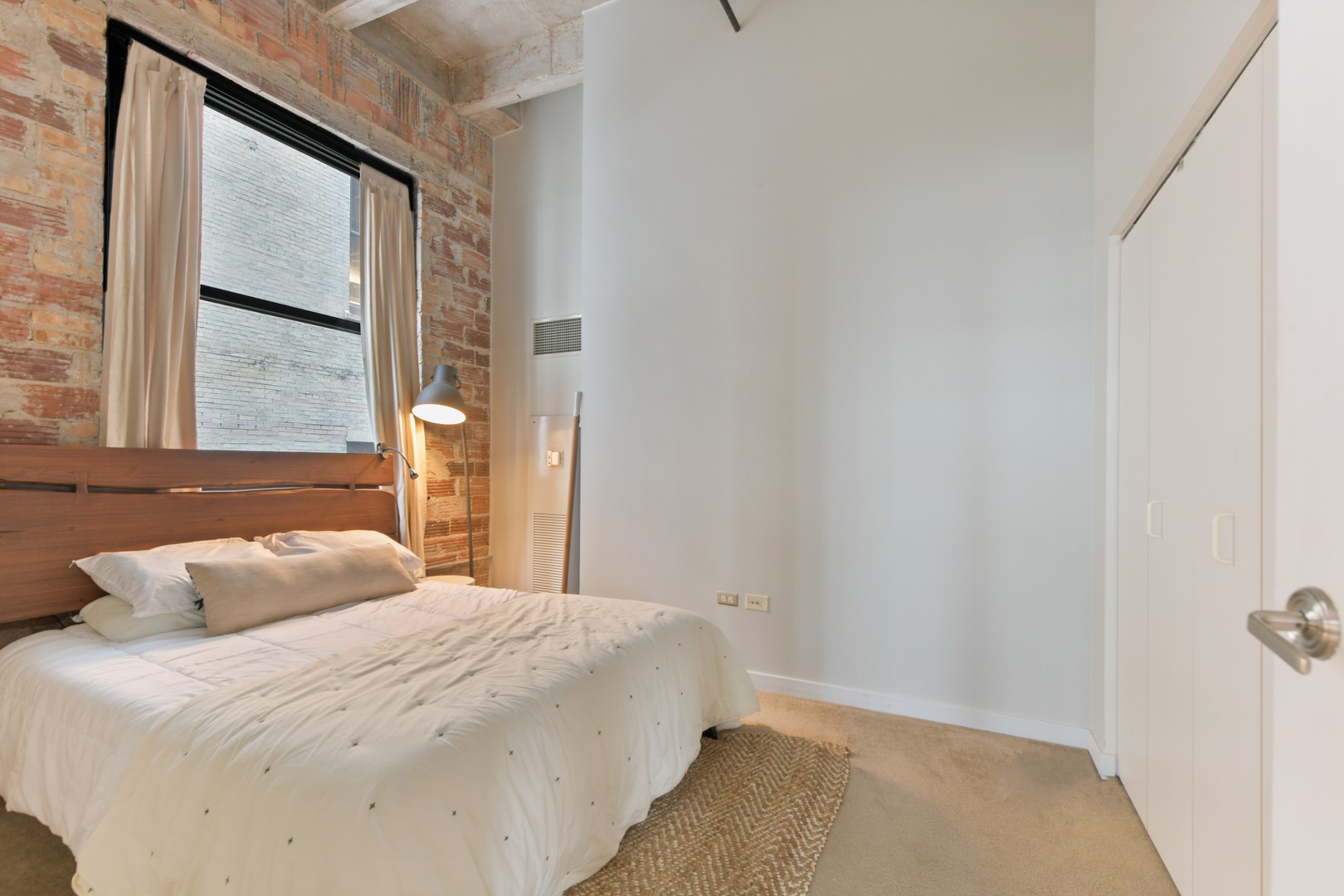 20 N State Street Unit: 805