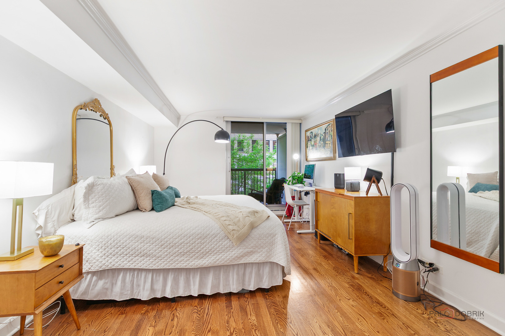 201 E Chestnut Street Unit: 3C