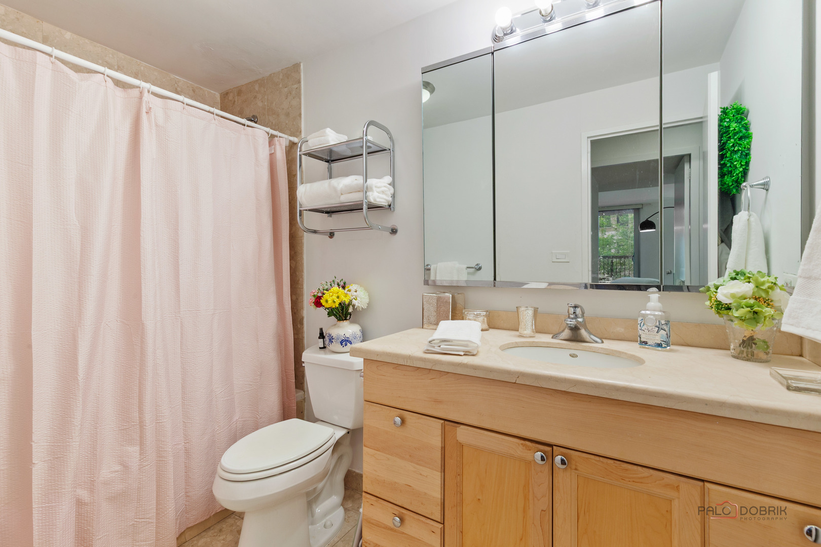 201 E Chestnut Street Unit: 3C