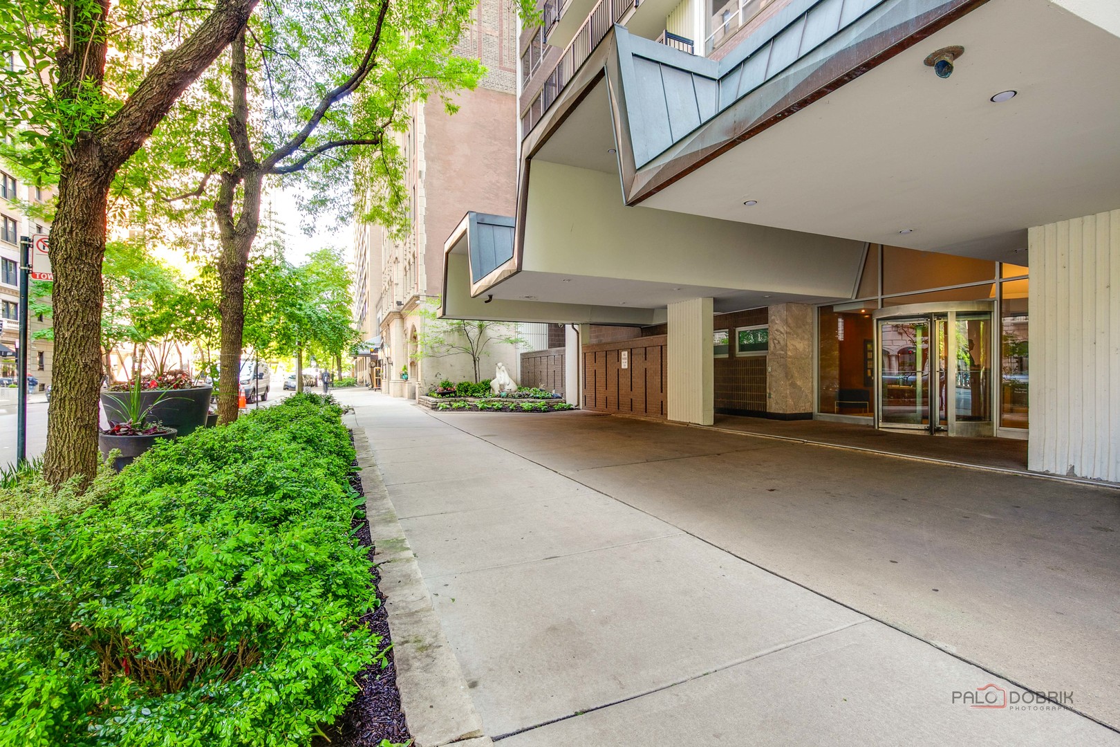 201 E Chestnut Street Unit: 3C