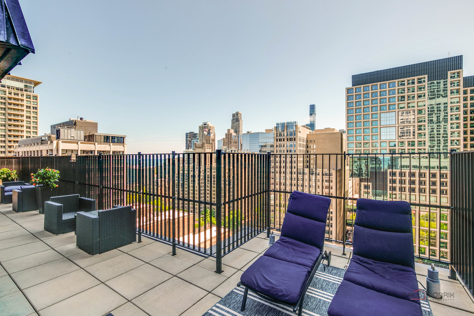 201 E Chestnut Street Unit: 3C