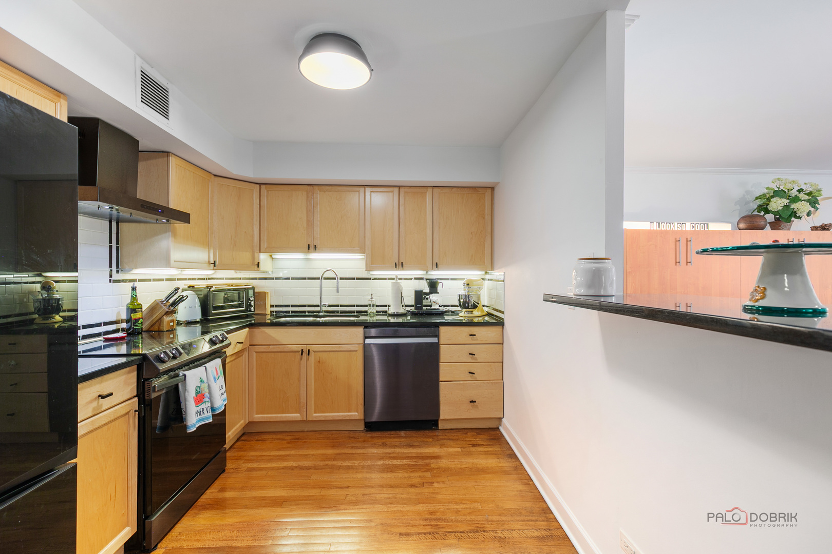 201 E Chestnut Street Unit: 3C