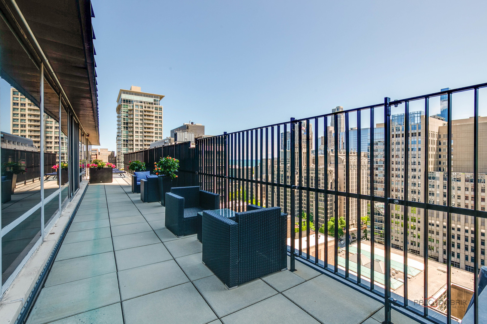 201 E Chestnut Street Unit: 3C