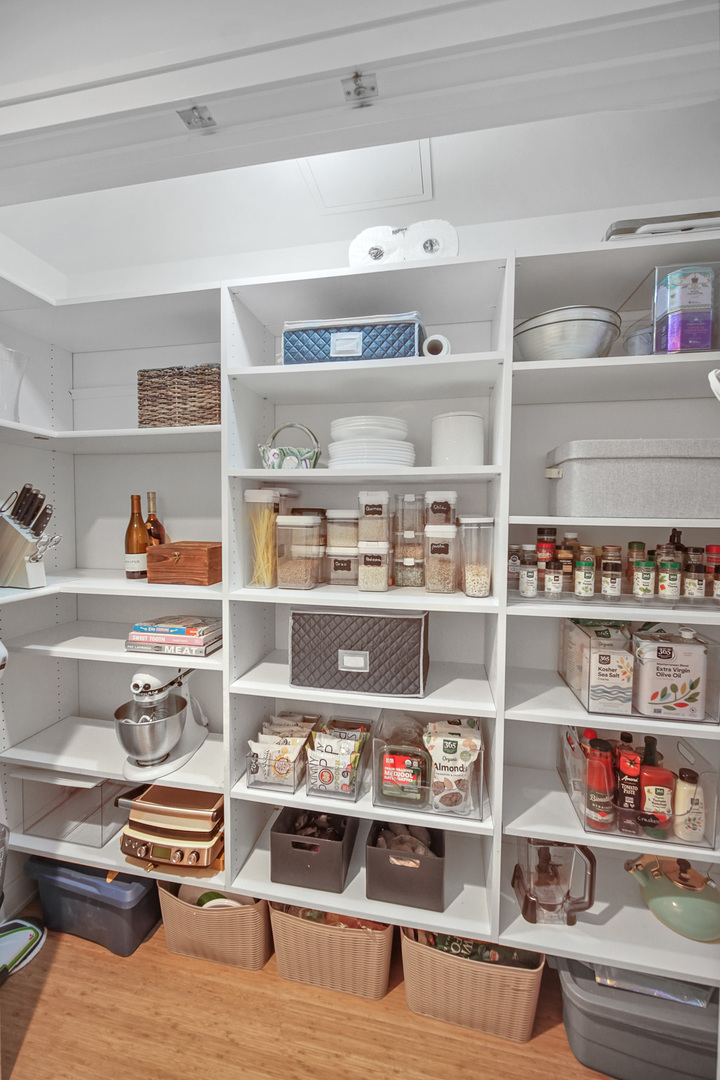 340 E RANDOLPH Street Unit: 1304