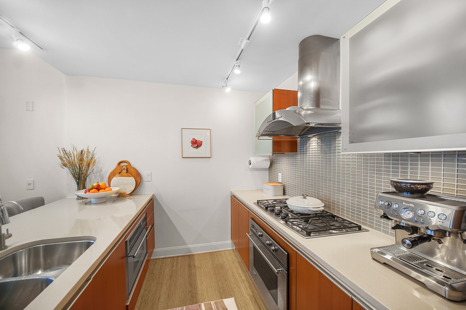 340 E RANDOLPH Street Unit: 1304