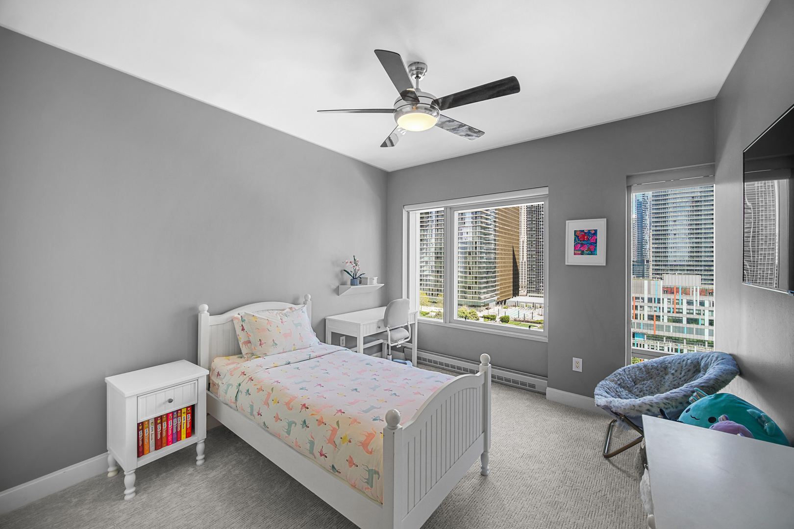 340 E RANDOLPH Street Unit: 1304