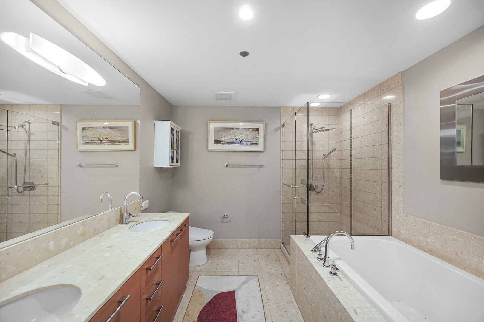 340 E RANDOLPH Street Unit: 1304