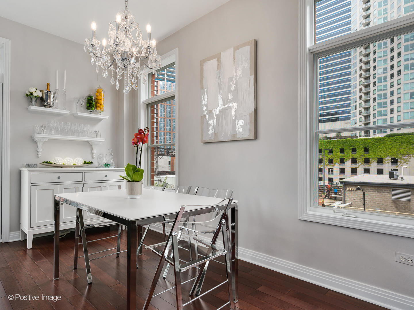 550 W Fulton Street Unit: 404