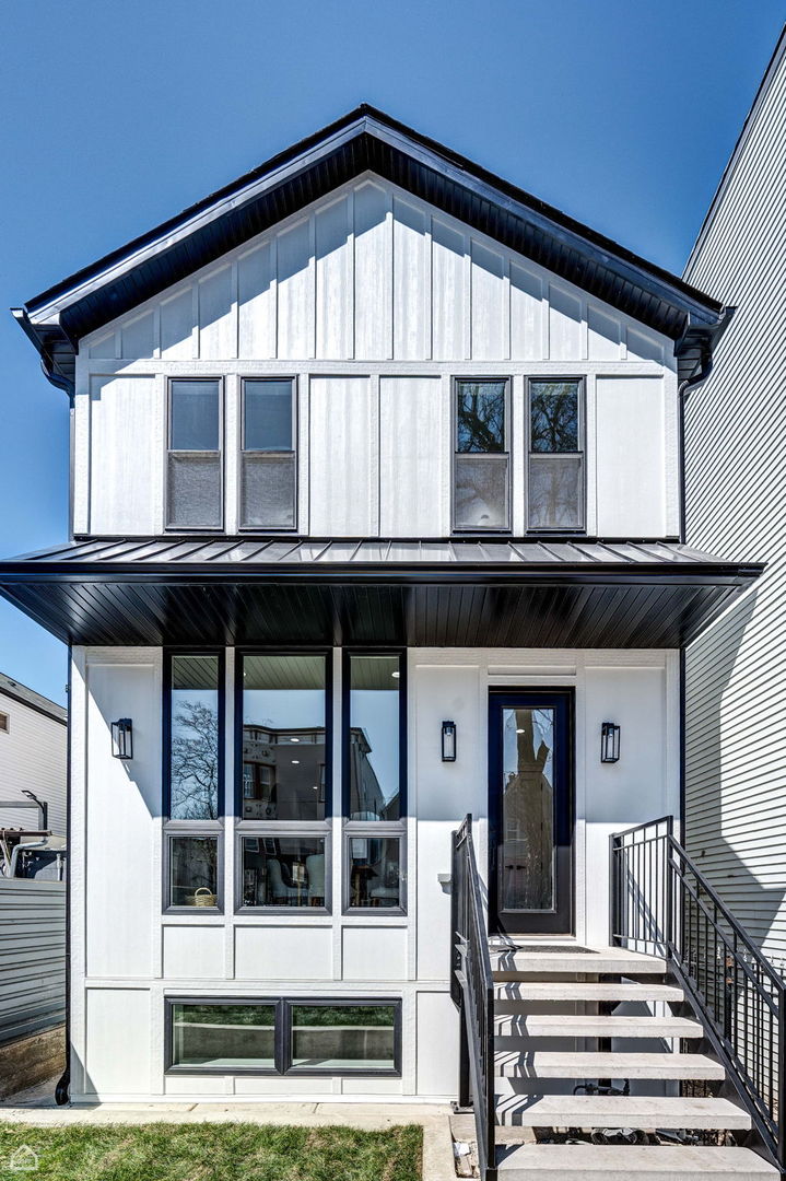 2622 W Cortland Street