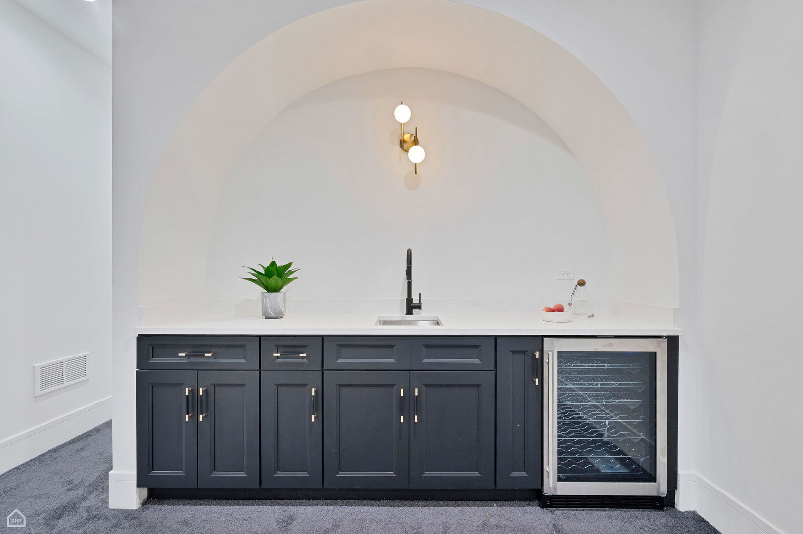 2622 W Cortland Street