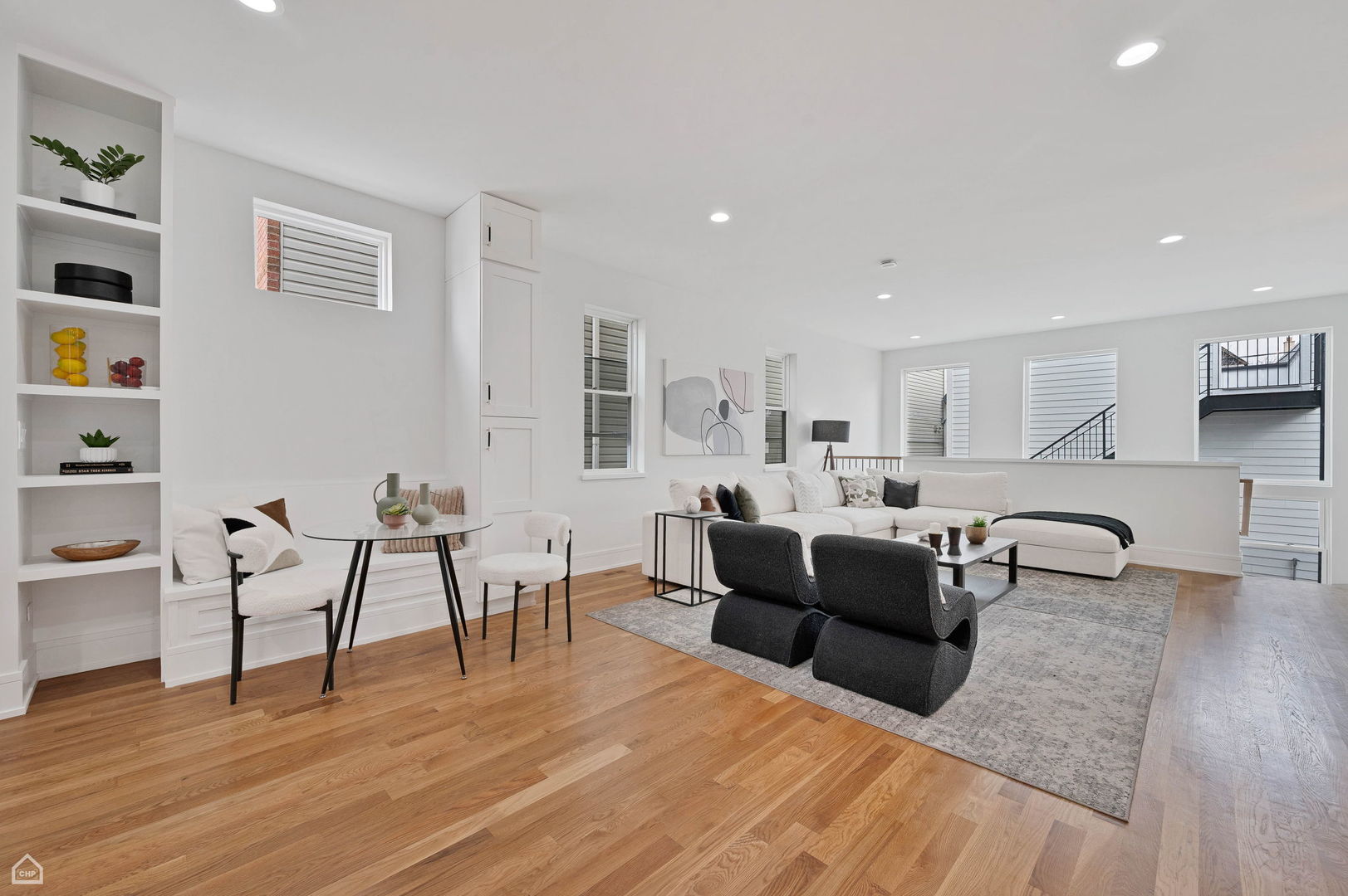 2622 W Cortland Street