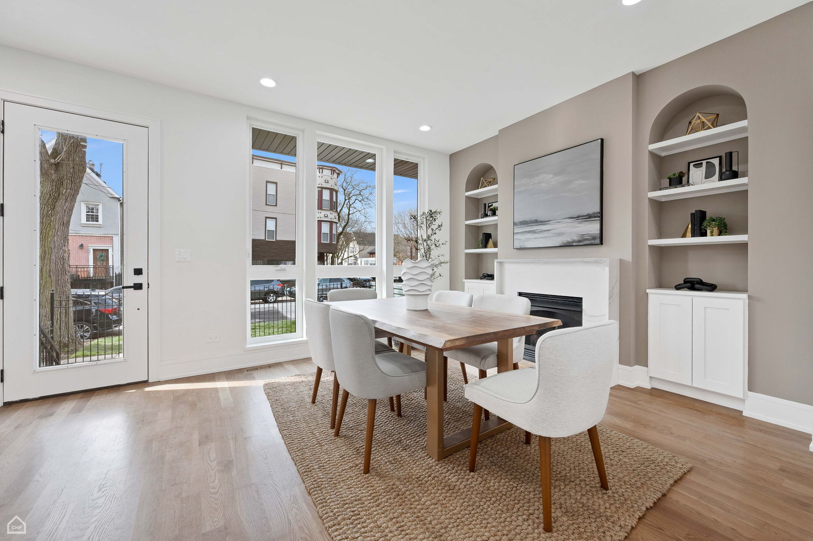 2622 W Cortland Street