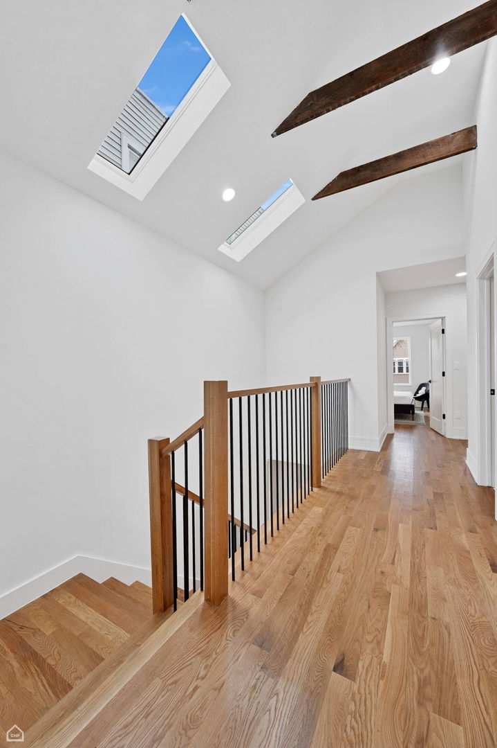 2622 W Cortland Street