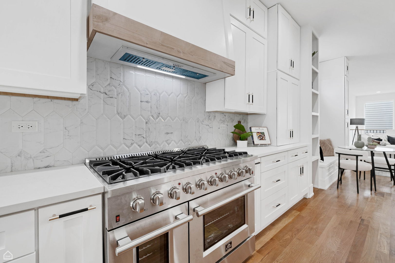 2622 W Cortland Street