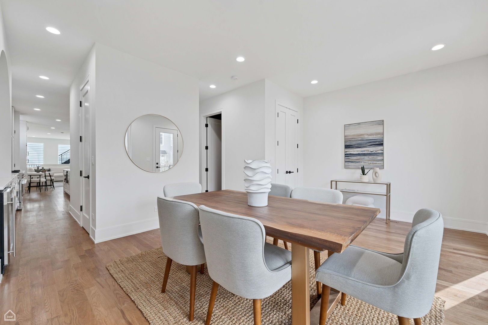 2622 W Cortland Street