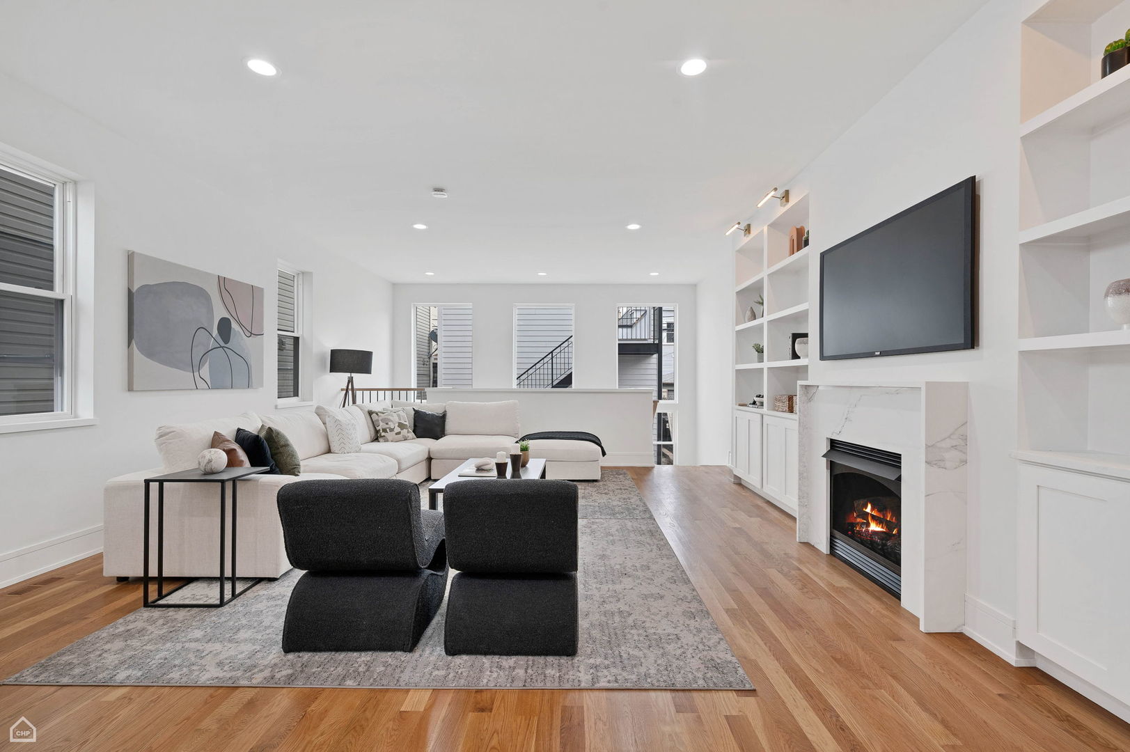 2622 W Cortland Street