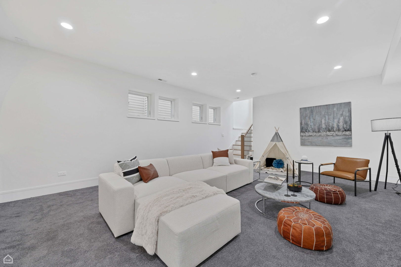 2622 W Cortland Street