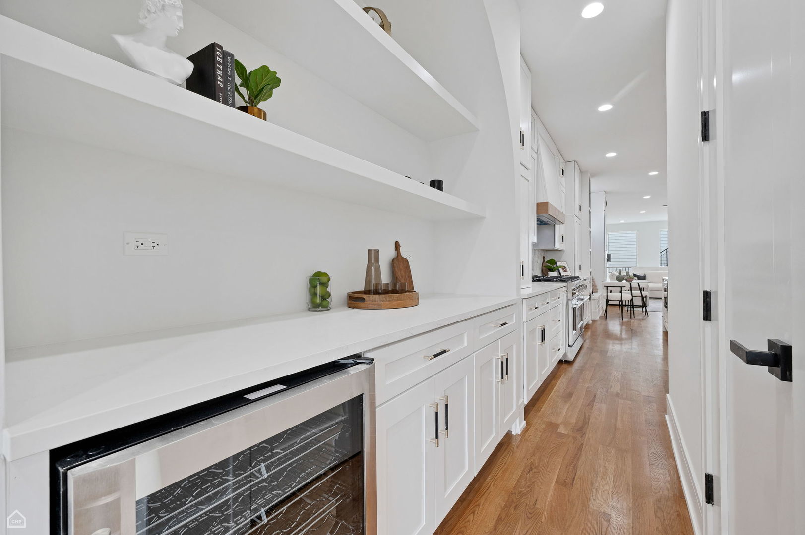 2622 W Cortland Street