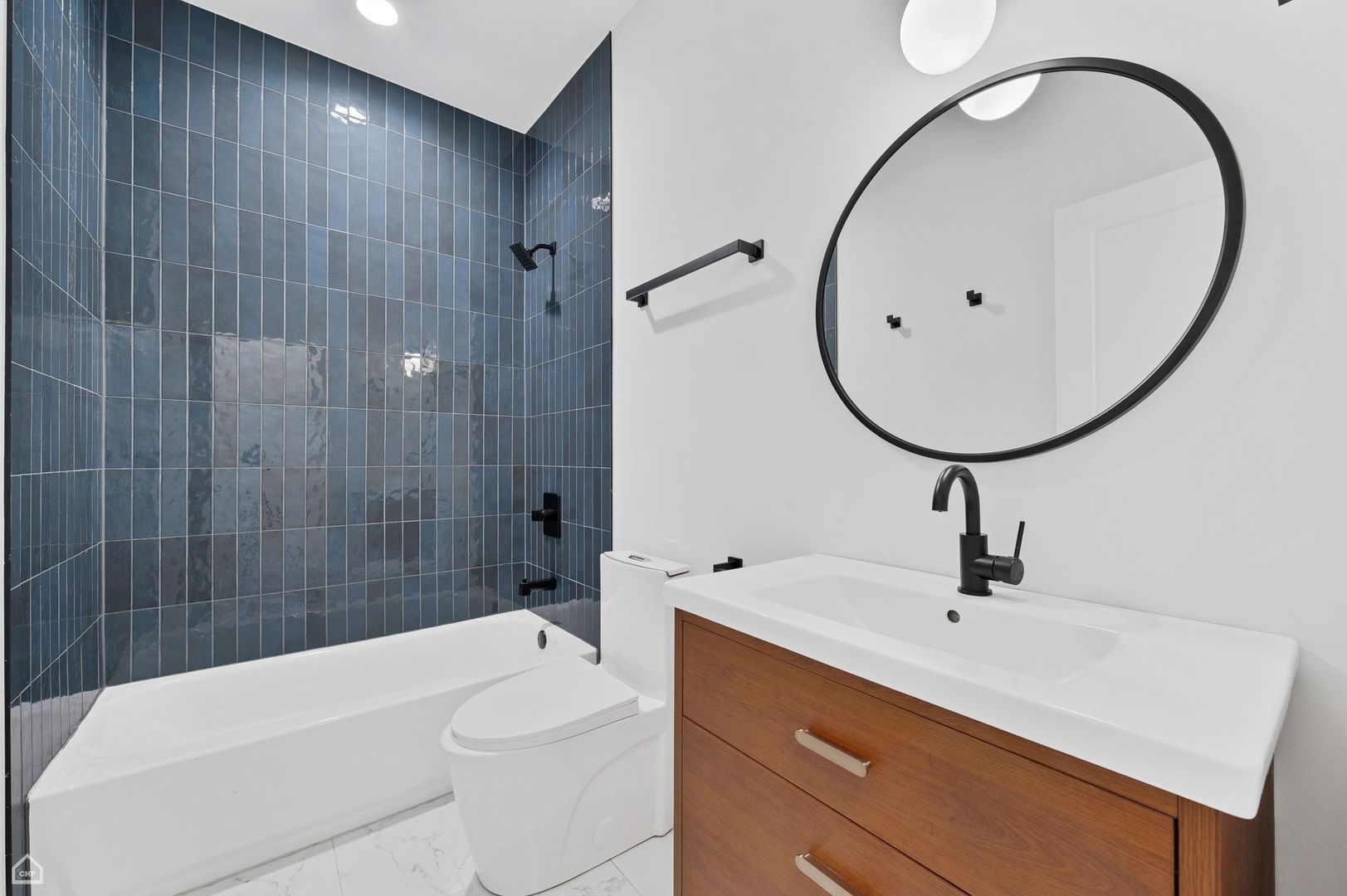 2622 W Cortland Street